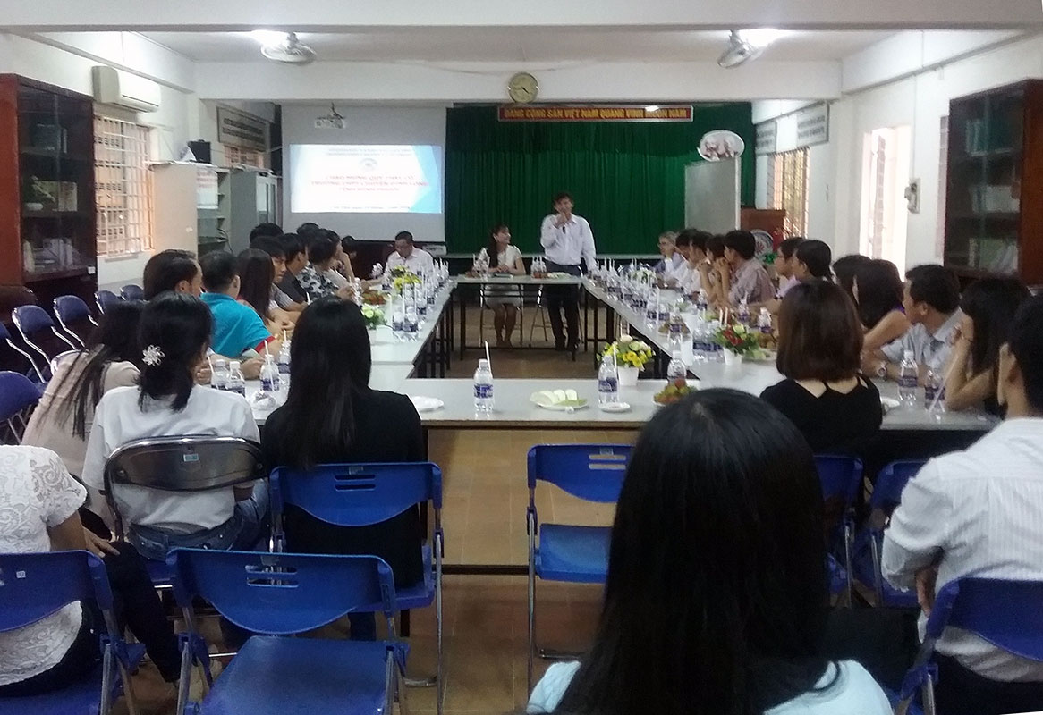 Giao lưu với trường THPT chuyên Bình Long tỉnh Bình Phước