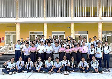 Hoạt động hướng nghiệp một số ngành nghề ở Trường Đại học Y Dược và Du học nước ngoài